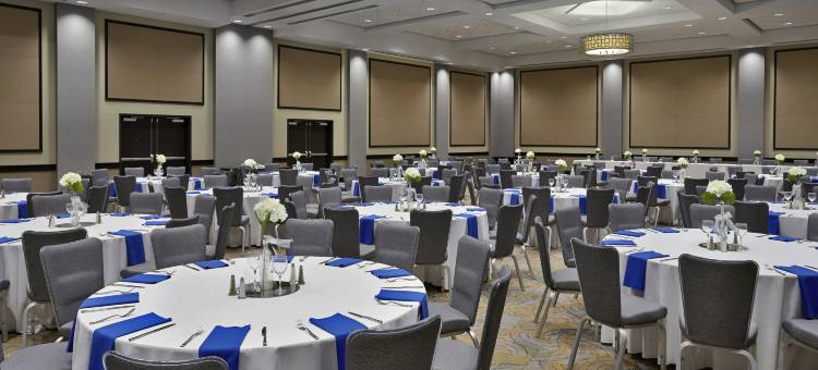 劳伦斯堡希尔顿逸林酒店(DoubleTree by Hilton Lawrenceburg)图片