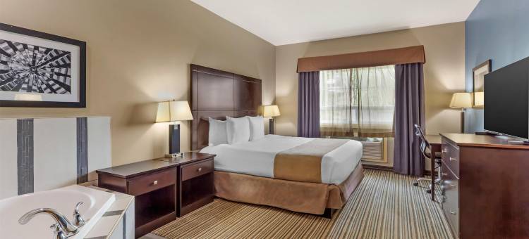 萨斯喀彻温堡贝斯特韦斯特优质套房酒店(Best Western Plus Fort Saskatchewan Inn  Suites)图片