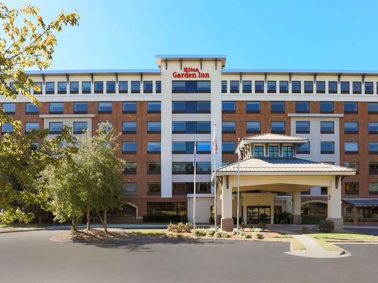 罗利达勒姆三角研究园希尔顿花园酒店