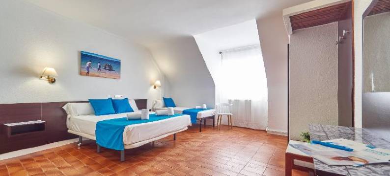 托雷登巴拉雀客旅馆酒店(Checkin Torredembarra)图片