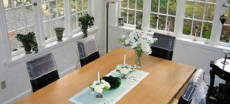 魁利克姆魅力家庭旅馆(Charm of Qualicum Bed and Breakfast)图片