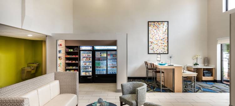 Holiday Inn Express & Suites Charlotte Arpt-Belmont图片