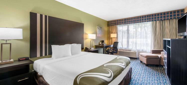 布鲁克斯维尔I-75-戴德市凯艺套房酒店(Quality Inn & Suites Brooksville I-75-Dade City)图片