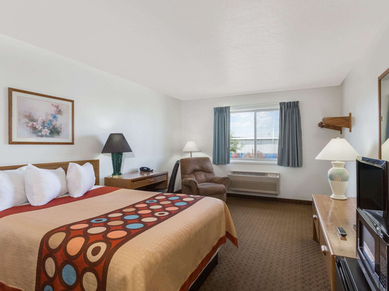 瑞克斯堡速8酒店