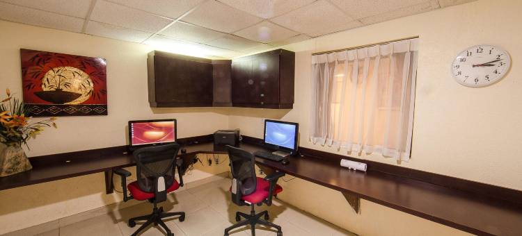 休斯顿洲际机场东华美达酒店(Ramada by Wyndham Houston InterContinental Airport East)图片