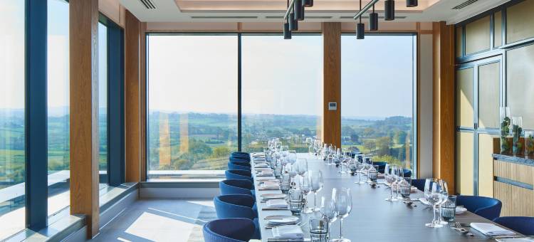 万怡埃克塞特桑迪公园酒店(Courtyard Exeter Sandy Park)图片