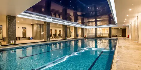 倫敦肯辛頓高街假日酒店