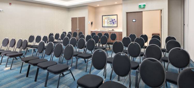 红鹿北Staybridge套房酒店(Staybridge Suites Red Deer North by IHG)图片