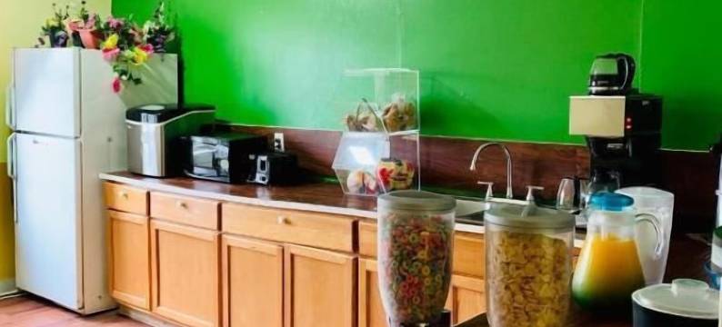 格林斯伯勒/奥科尼湖 - 假日酒店(Holiday Lodge - Greensboro/Lake Oconee)图片