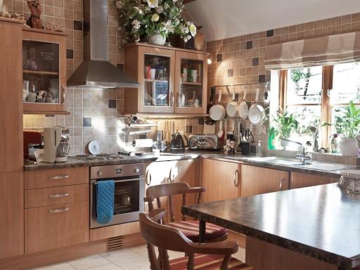 Little Red Rooster Rest and Spa Hotel Overview