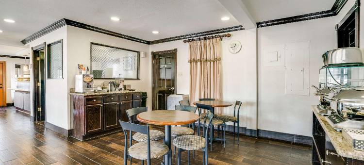 达拉斯城市广场品质套房酒店(Quality Inn & Suites)图片