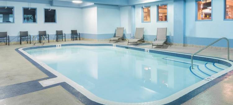 萨斯喀彻温堡速8酒店(Super 8 by Wyndham Fort Saskatchewan)图片