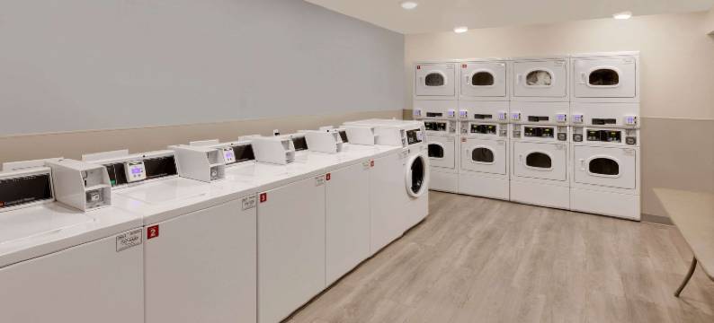 贝克斯菲尔德东伍德斯普林套房酒店(WoodSpring Suites Bakersfield East)图片