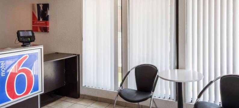 贝克斯菲尔德会议中心6号汽车旅馆(Motel 6 Bakersfield, CA - Convention Center)图片