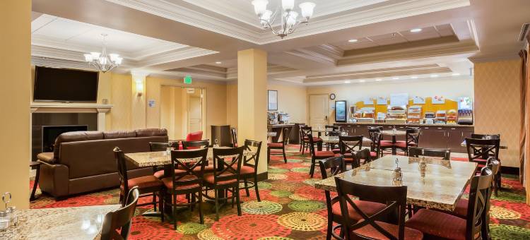 智选假日套房酒店米苏拉西北(Holiday Inn Express & Suites Missoula Northwest)图片