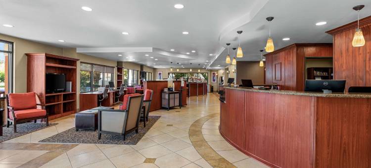 瓦卡拉维尔 - 纳帕谷舒适套房酒店(Comfort Suites Vacaville-Napa Valley Area)图片