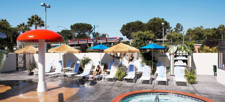 阿纳海姆豪生国际酒店和水上乐园(Howard Johnson by Wyndham Anaheim Hotel & Water Playground)图片