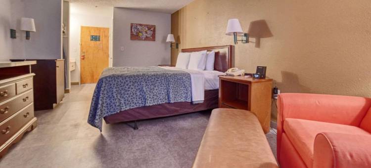 伊克诺旅馆-罗利靠近核桃溪露天剧场(Econo Lodge Raleigh Near Walnut Creek Amphitheatre)图片