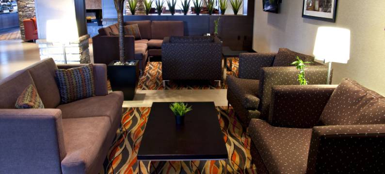 Holiday Inn Express 彭布罗克(Holiday Inn Express PEMBROKE by IHG)图片