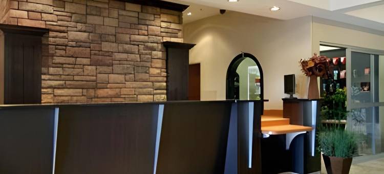 平彻溪华美达酒店(Ramada by Wyndham Pincher Creek)图片