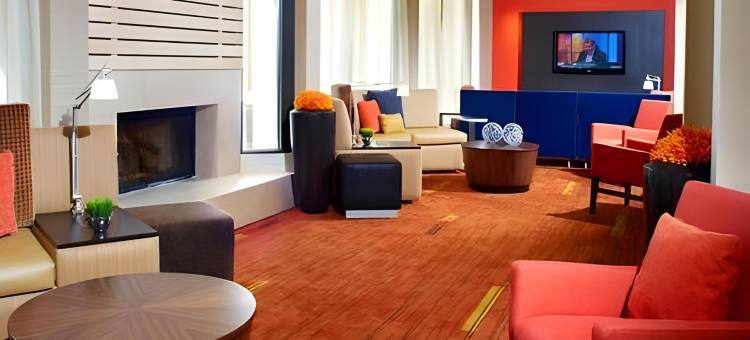 东路易斯威尔万怡酒店(Courtyard Louisville East)图片