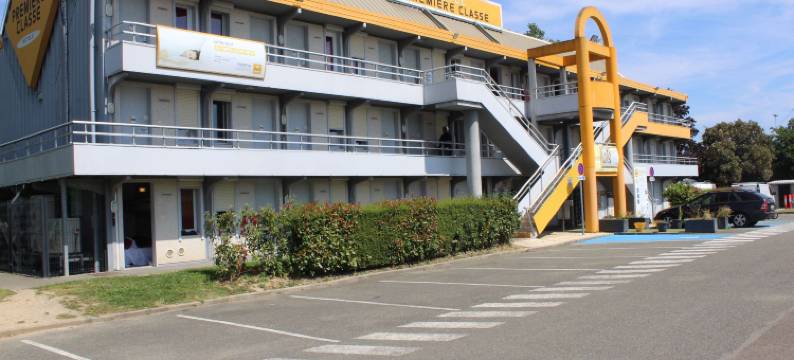 圣康坦-伊夫林-艾蓝古普瑞米尔经典酒店(Premiere Classe Saint Quentin EN Yvelines - Elancourt)图片