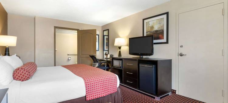 范步伦贝斯特韦斯特酒店(Best Western Van Buren Inn)图片