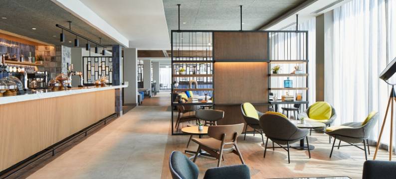 万怡埃克塞特桑迪公园酒店(Courtyard Exeter Sandy Park)图片