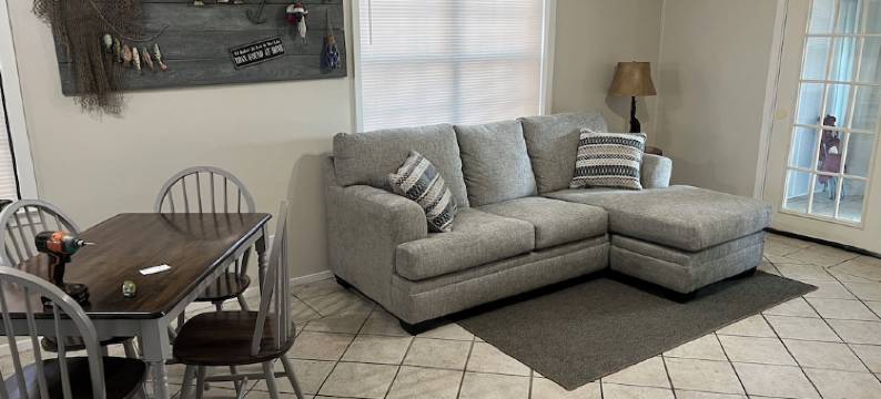 Beautiful views and lake front home on Toledo Bend! Fish right of the dock!图片