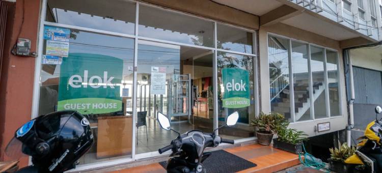 红多兹酒店-近巴图安帕尔汽车站(RedDoorz Near Terminal Batu Ampar)图片