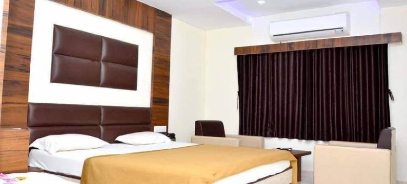 这新假日酒店(The New Holiday Inn)图片