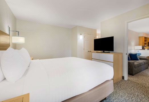 Sonesta ES Suites Charlotte Arrowood Hotel Overview