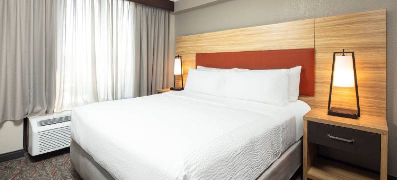伯明翰 - 因弗内斯烛木套房酒店(Candlewood Suites BIRMINGHAM - INVERNESS by IHG)图片