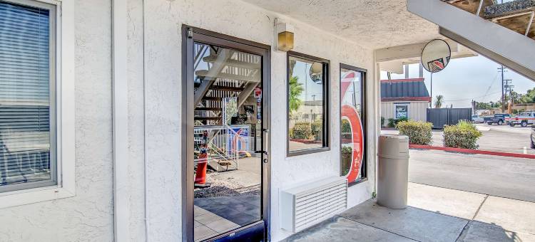 斯托克顿宪章路西6号汽车旅馆(Motel 6 Stockton, CA - Charter Way West)图片