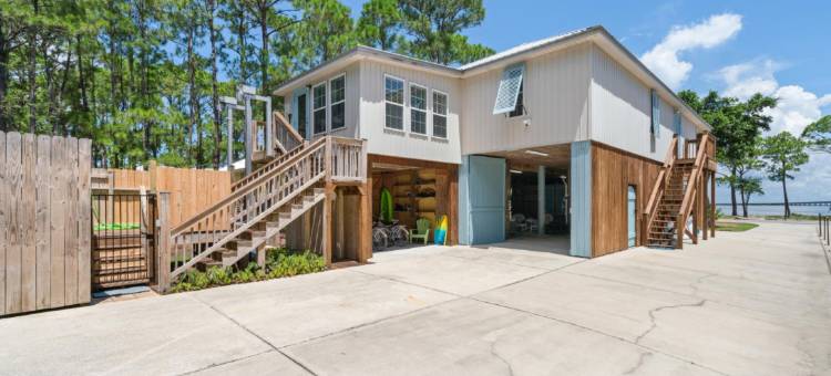 Bayfront Vistas and Private Pool - Spectacular Coastal Retreat图片