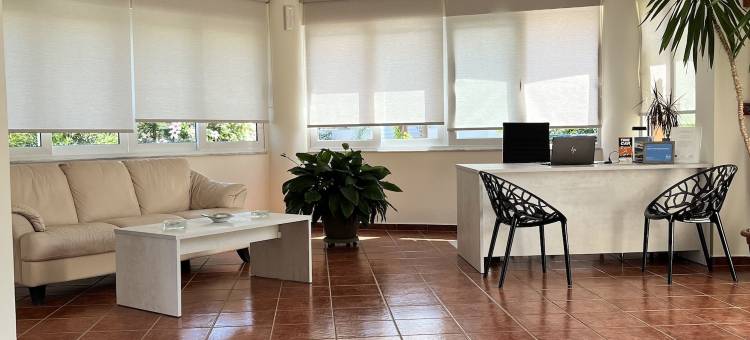 伊奥克斯公寓式酒店(Iolkos Hotel Apartments)图片