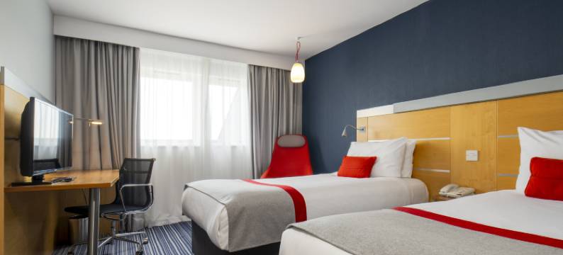 Holiday Inn Express 伦敦 - 森马(Holiday Inn Express LONDON - EPSOM DOWNS by IHG)图片