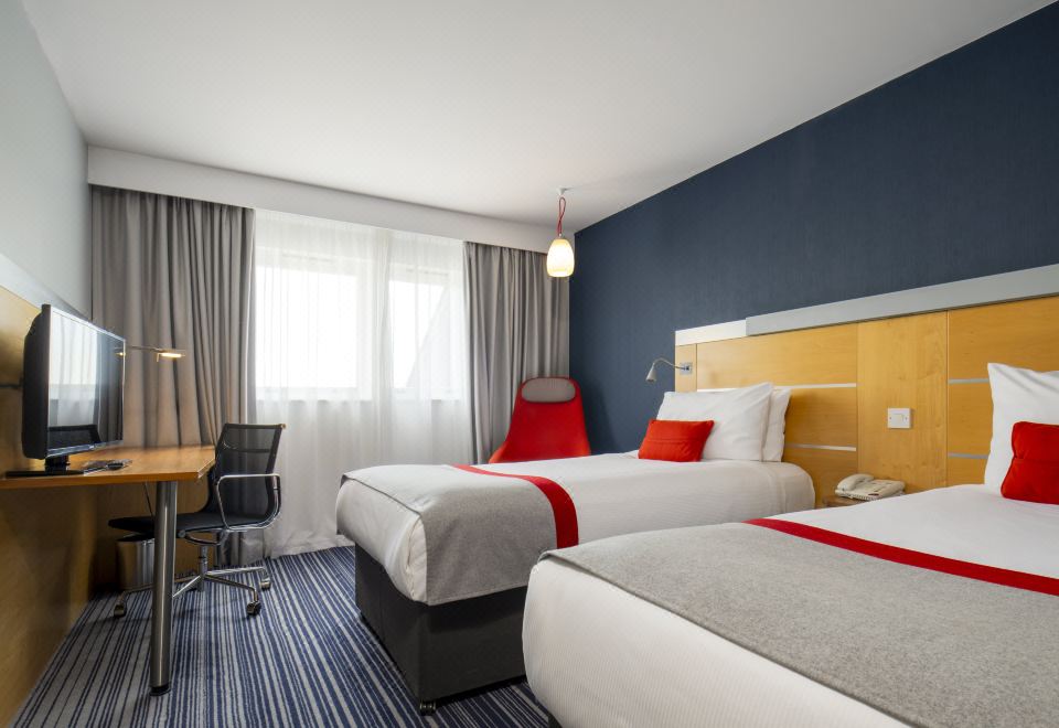 Holiday Inn Express LONDON - EPSOM DOWNS by IHG Hotel Overview