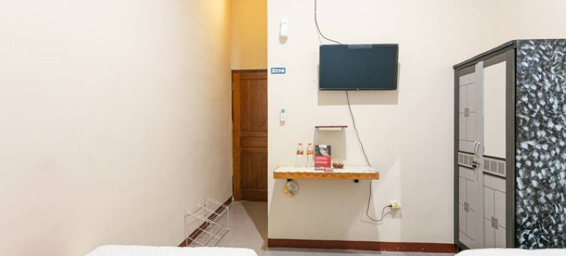 红多兹伊斯兰酒店-近斯拉根中央公园(RedDoorz Syariah @ Sakinah Guesthouse)图片