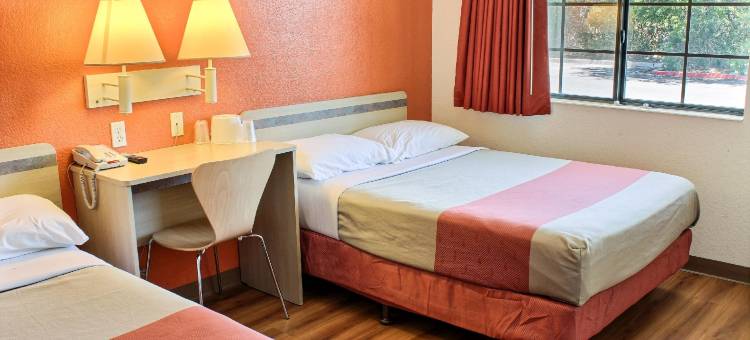 科灵加东6号汽车旅馆(Motel 6 Coalinga, CA - East)图片