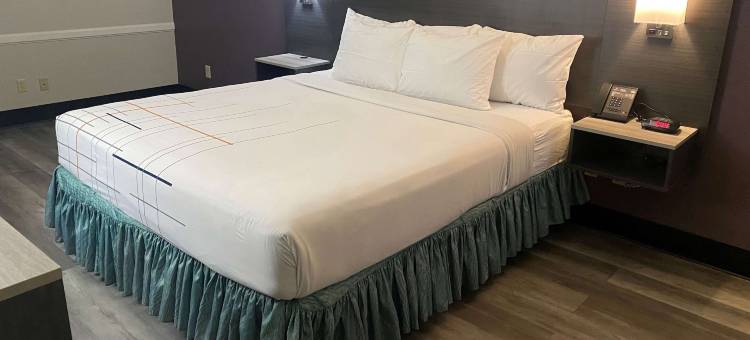 贝克斯菲尔德南拉昆塔温德姆酒店(La Quinta Inn by Wyndham Bakersfield South)图片