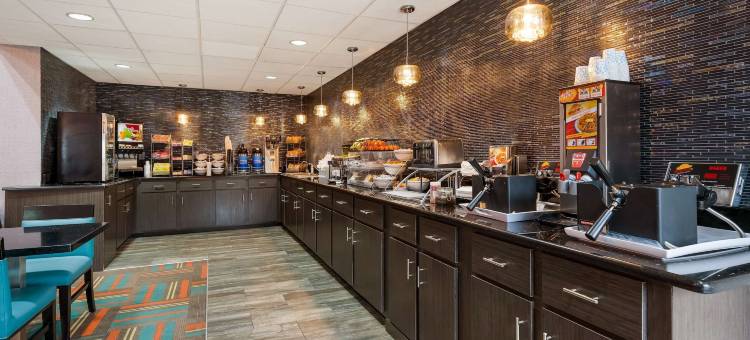 布拉德伯里贝斯特韦斯特套房酒店(Best Western Bradbury Inn  Suites)图片