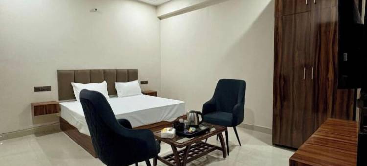 Radiant Blu Hotels Sector 70图片