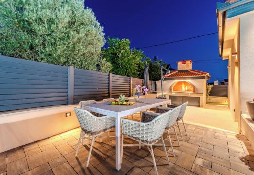 Villa Ballat Hotel Overview