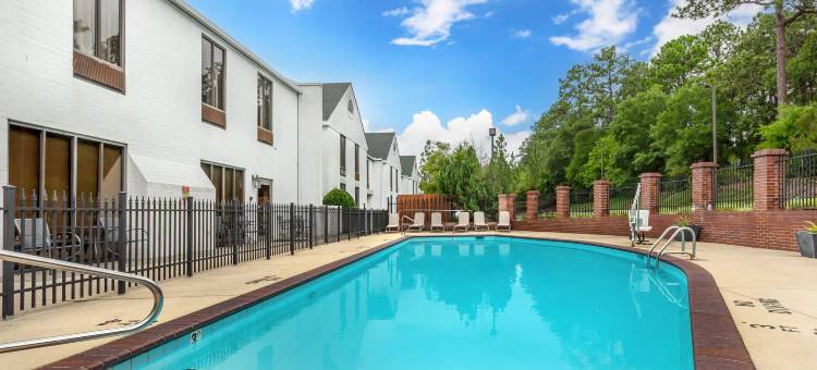 舒适酒店, 松树山 - 南派恩斯(Comfort Inn Pinehurst - Southern Pines)图片