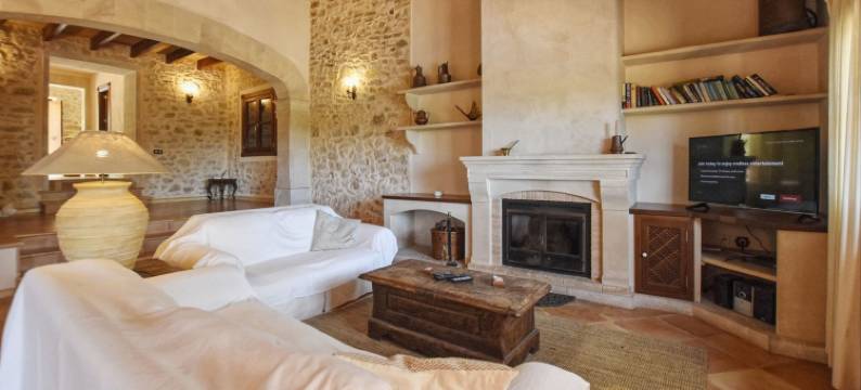 Spacious Petra Getaway with Pool图片