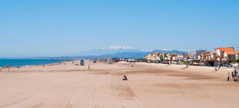 Charming Home by River Allier图片