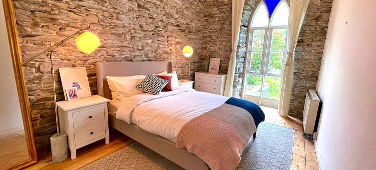 Chapel in Snowdonia with Hot Tub & Games Room图片