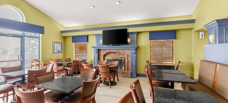 克拉丽奥酒店克兰伯里镇(Clarion Inn Cranberry Township)图片