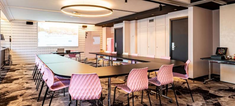 马恩河谷克雷吉安诺富特酒店(Novotel Marne-la-Vallée Collégien)图片